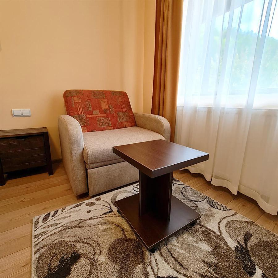 Family Hotel Chiflik Hills Экстерьер фото