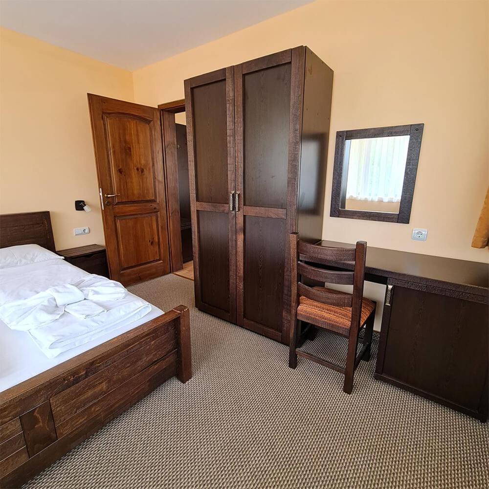 Family Hotel Chiflik Hills Номер фото